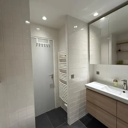 Big Eiffel Tower View *